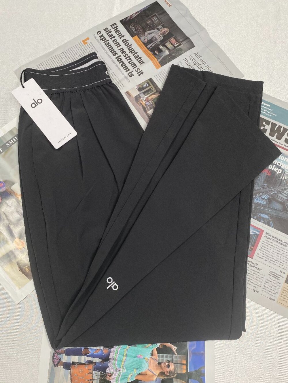 ALO Yoga Brand New✨Suit Up Trouser Dark Gray Regular 30" Inseam - Picture 3 of 7